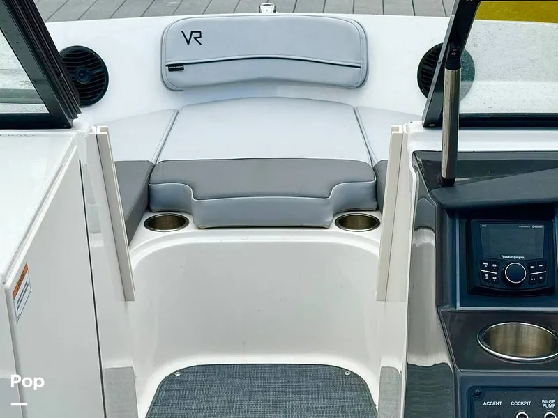 Slide: The Image of Bayliner VR6 2023 - 16705911