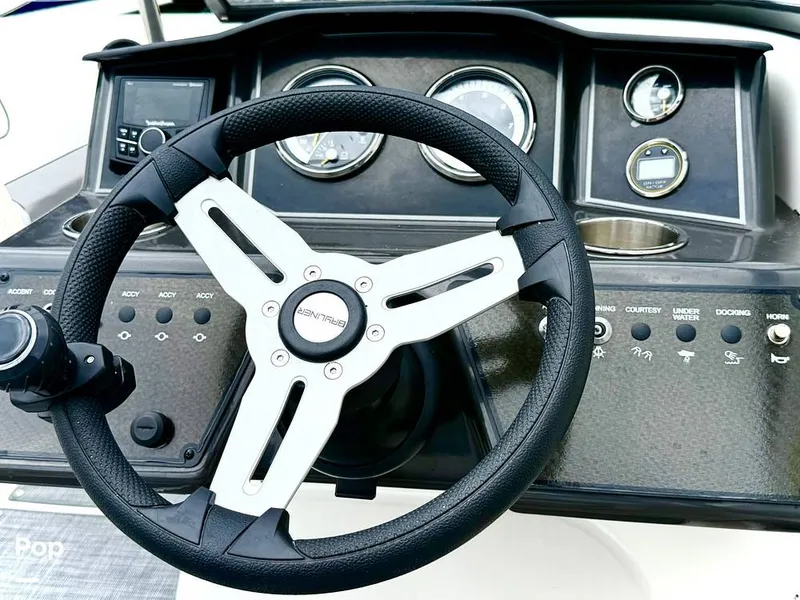 Slide: The Image of Bayliner VR6 2023 - 16705893