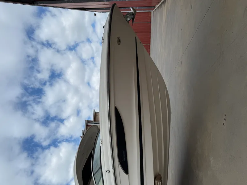 Slide: The Image of Sea Ray 350 SLX OB 2018 - 4