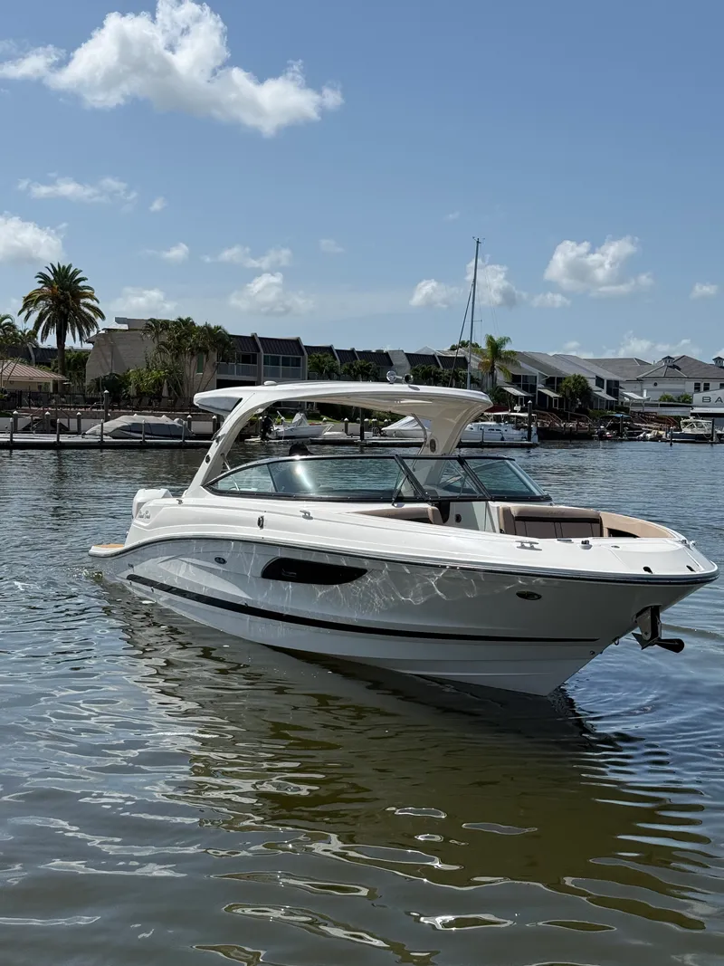 Slide: The Image of Sea Ray 350 SLX OB 2018 - 1