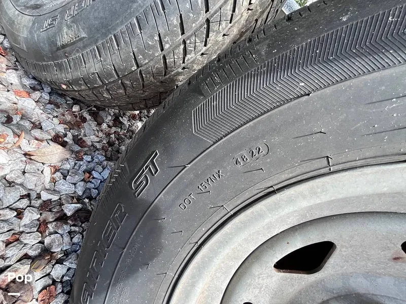 Slide: The Image of Tire Date Code - 16727289