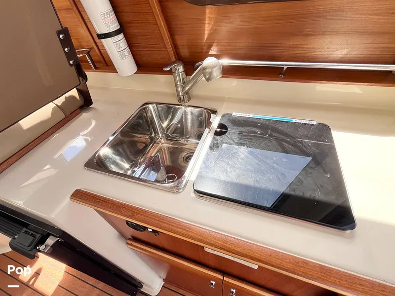 Slide: The Image of Sink - Galley - 16727190