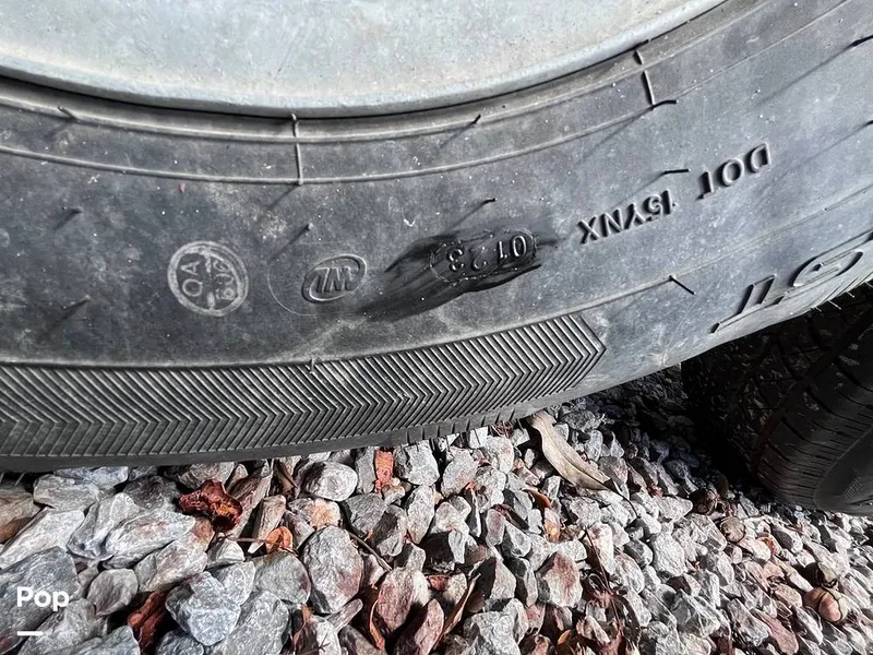 Slide: The Image of Tire Date Code - 16727287