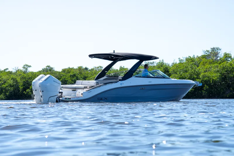 Slide: The Image of Sea Ray SLX 280 Outboard 2026 - 2