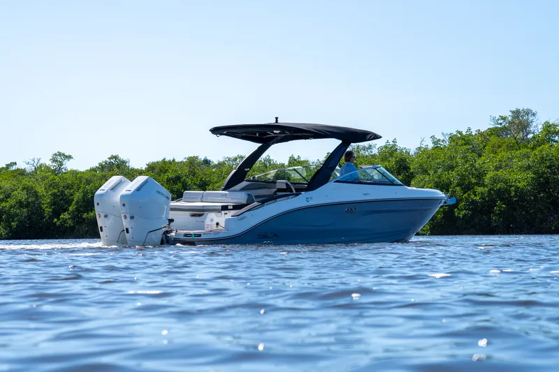 Slide: The Image of Sea Ray SLX 280 Outboard 2026 - 31