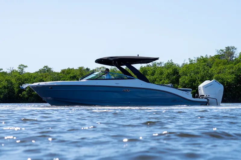 Slide: The Image of Sea Ray SLX 280 Outboard 2026 - 34