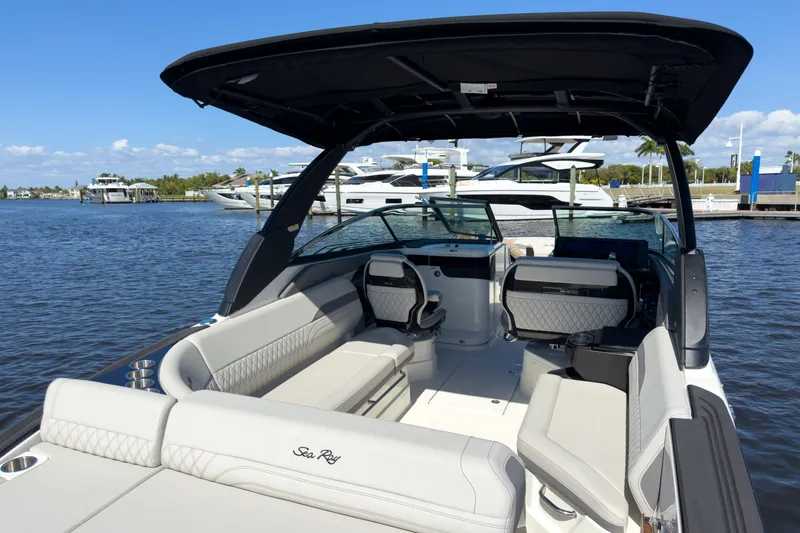 Slide: The Image of Sea Ray SLX 280 Outboard 2026 - 8
