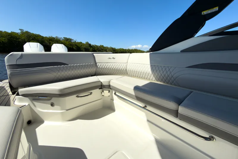 Slide: The Image of Sea Ray SLX 280 Outboard 2026 - 9