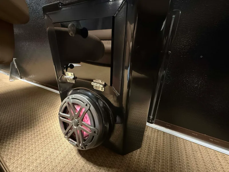 Slide: The Image of Premier 290 GRANDVIEW 2020 - 105