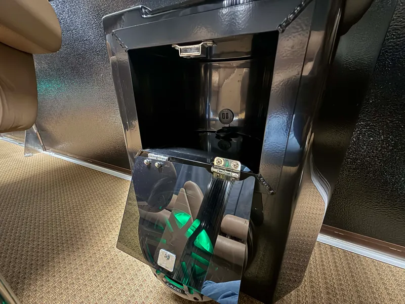 Slide: The Image of Premier 290 GRANDVIEW 2020 - 106