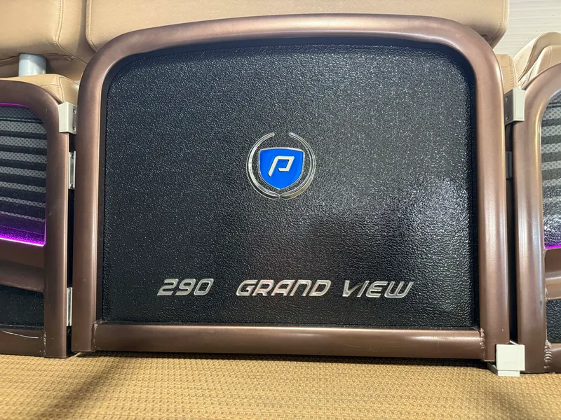 Slide: The Image of Premier 290 GRANDVIEW 2020 - 11