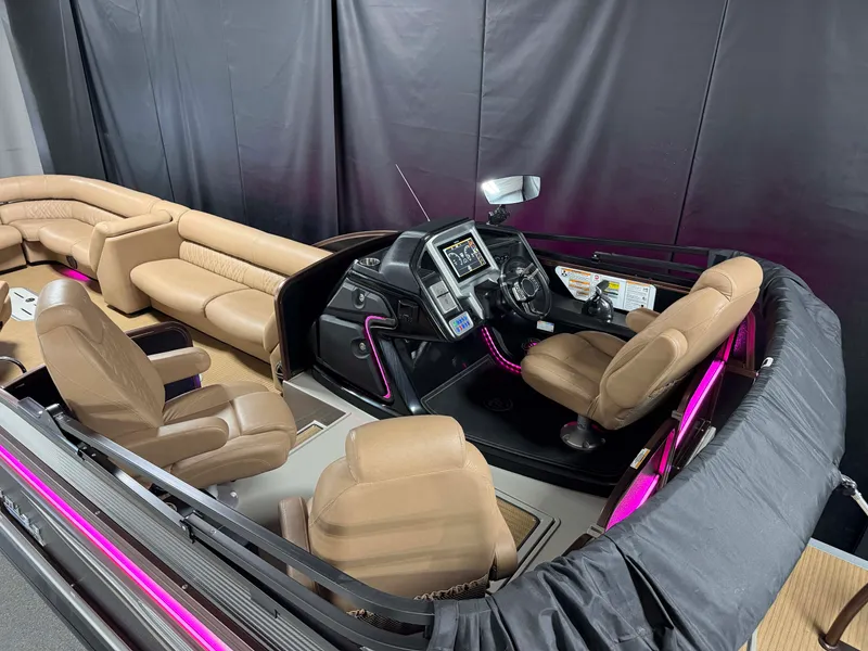 Slide: The Image of Premier 290 GRANDVIEW 2020 - 2