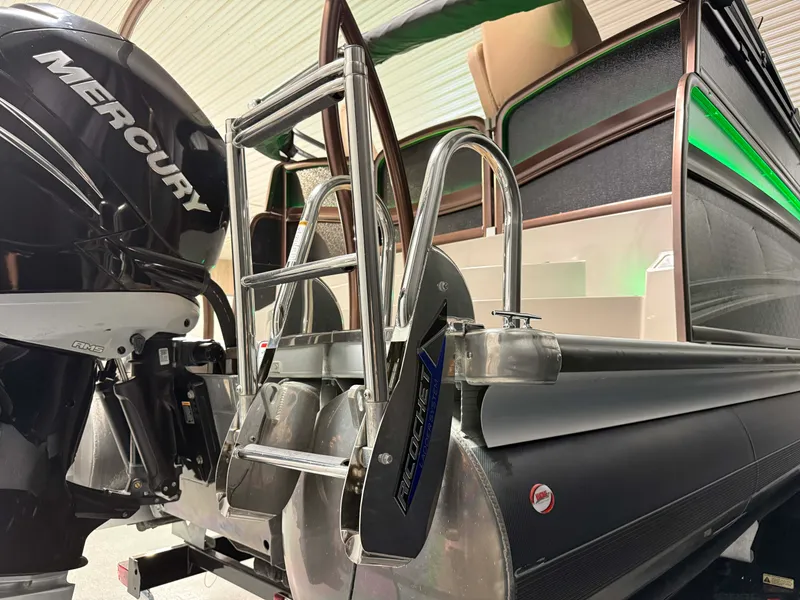 Slide: The Image of Premier 290 GRANDVIEW 2020 - 23