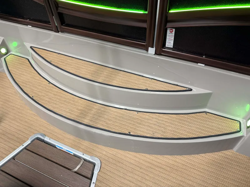 Slide: The Image of Premier 290 GRANDVIEW 2020 - 26