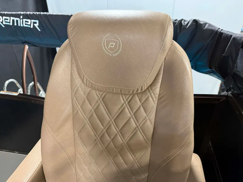 Slide: The Image of Premier 290 GRANDVIEW 2020 - 30