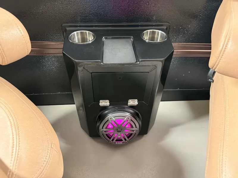 Slide: The Image of Premier 290 GRANDVIEW 2020 - 34