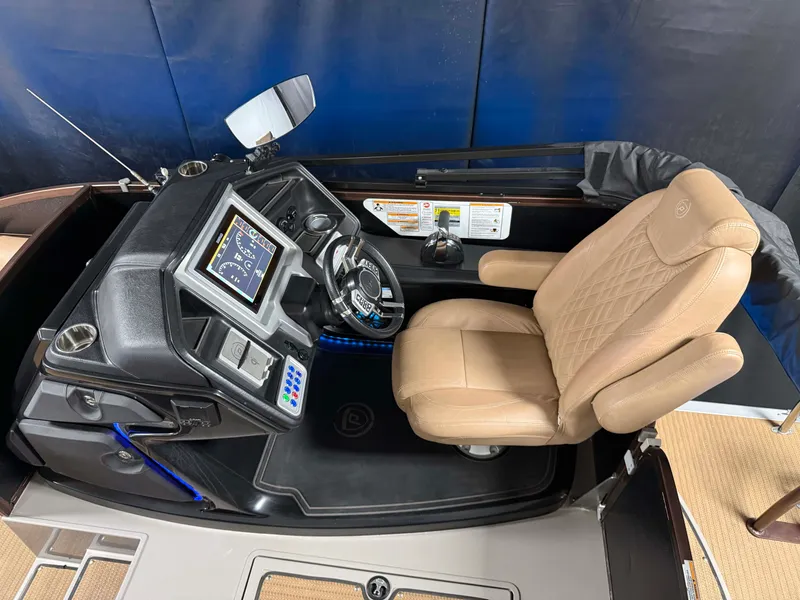 Slide: The Image of Premier 290 GRANDVIEW 2020 - 36