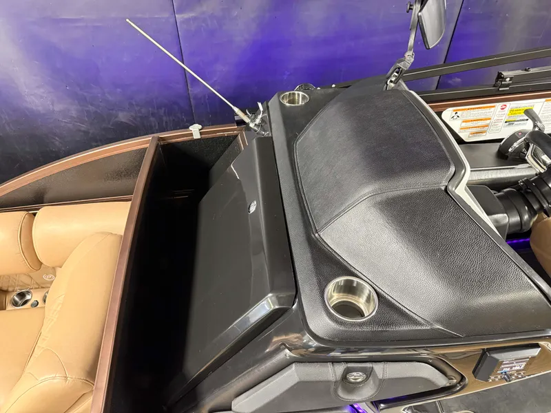 Slide: The Image of Premier 290 GRANDVIEW 2020 - 55