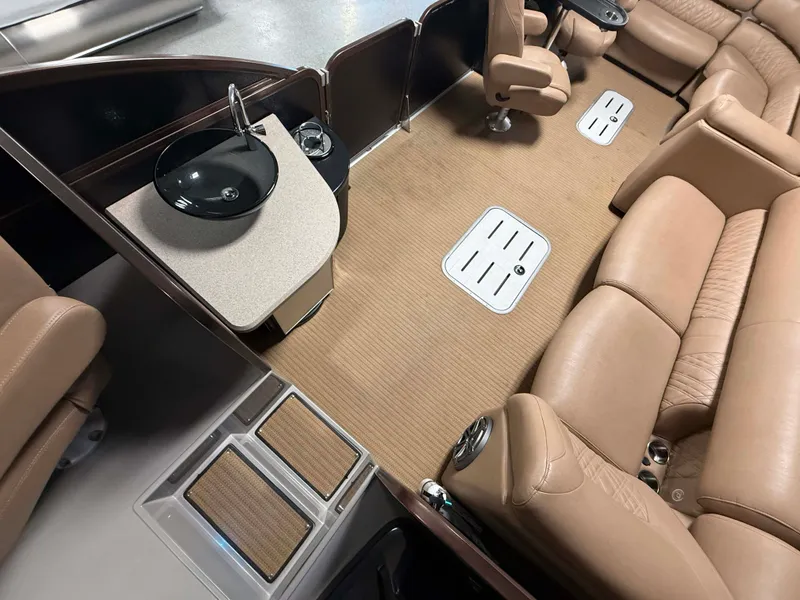 Slide: The Image of Premier 290 GRANDVIEW 2020 - 60