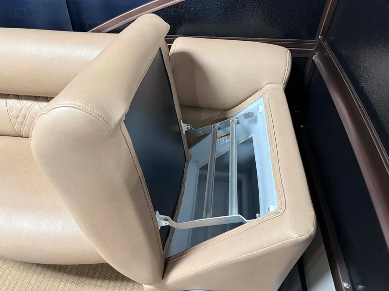 Slide: The Image of Premier 290 GRANDVIEW 2020 - 75