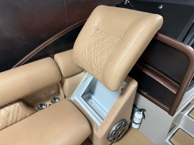 Slide: The Image of Premier 290 GRANDVIEW 2020 - 76