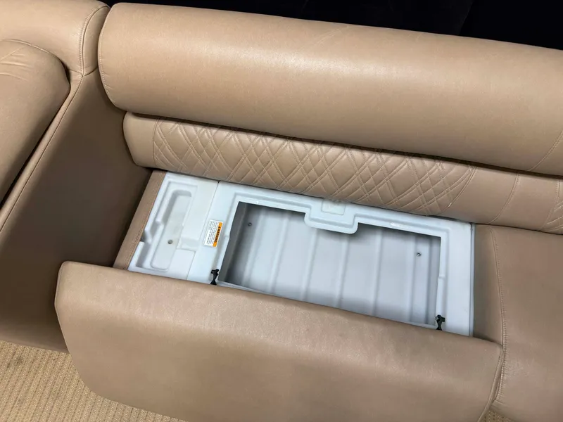 Slide: The Image of Premier 290 GRANDVIEW 2020 - 82