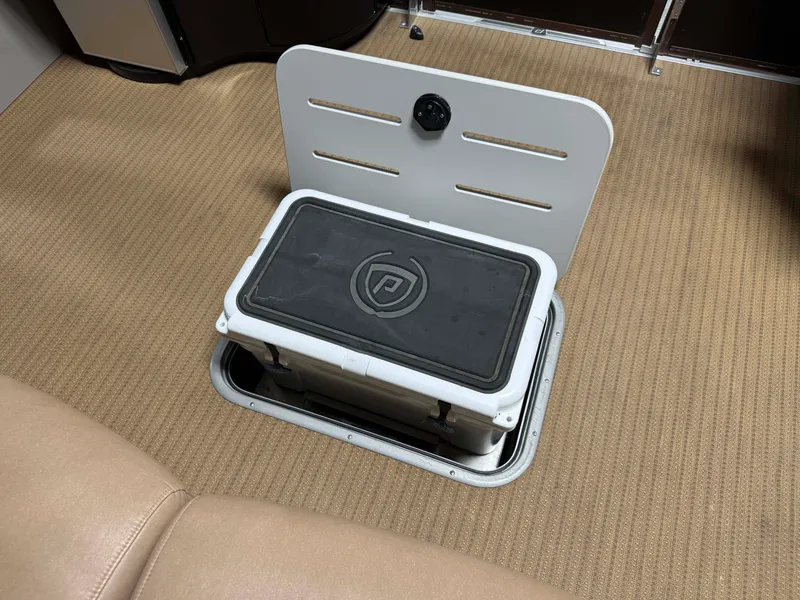 Slide: The Image of Premier 290 GRANDVIEW 2020 - 84