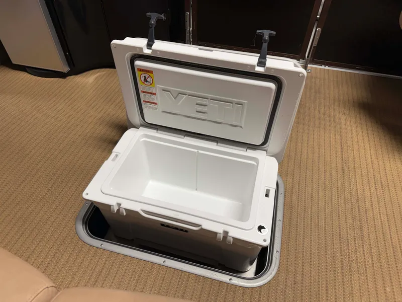 Slide: The Image of Premier 290 GRANDVIEW 2020 - 85