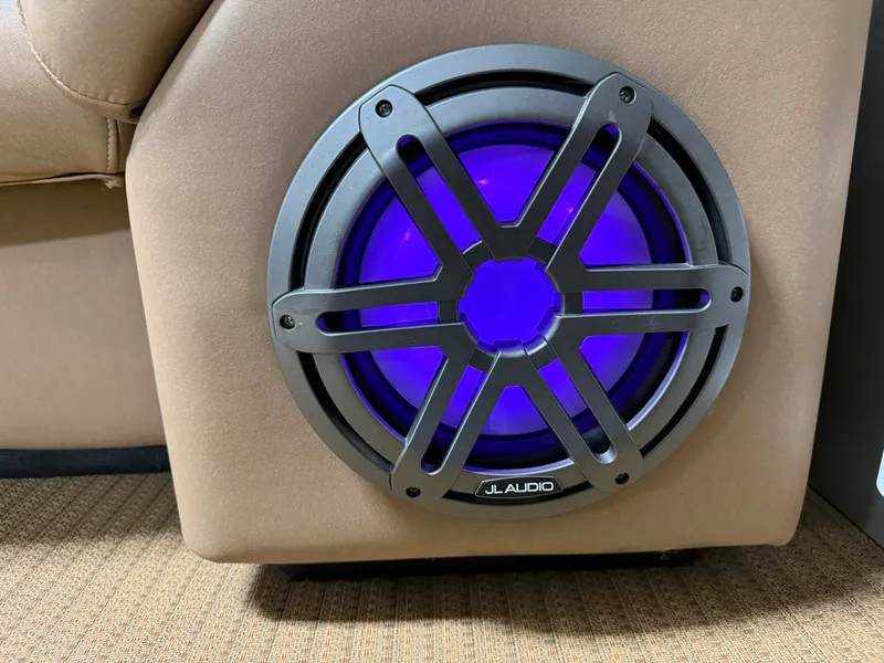 Slide: The Image of Premier 290 GRANDVIEW 2020 - 87