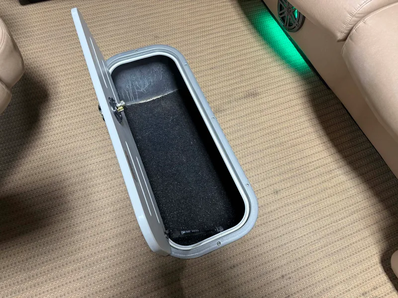 Slide: The Image of Premier 290 GRANDVIEW 2020 - 98