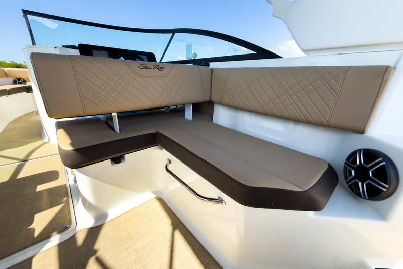 Slide: The Image of Sea Ray SDX 250 Outboard 2026 - 12