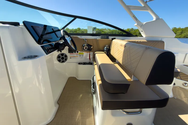 Slide: The Image of Sea Ray SDX 250 Outboard 2026 - 13