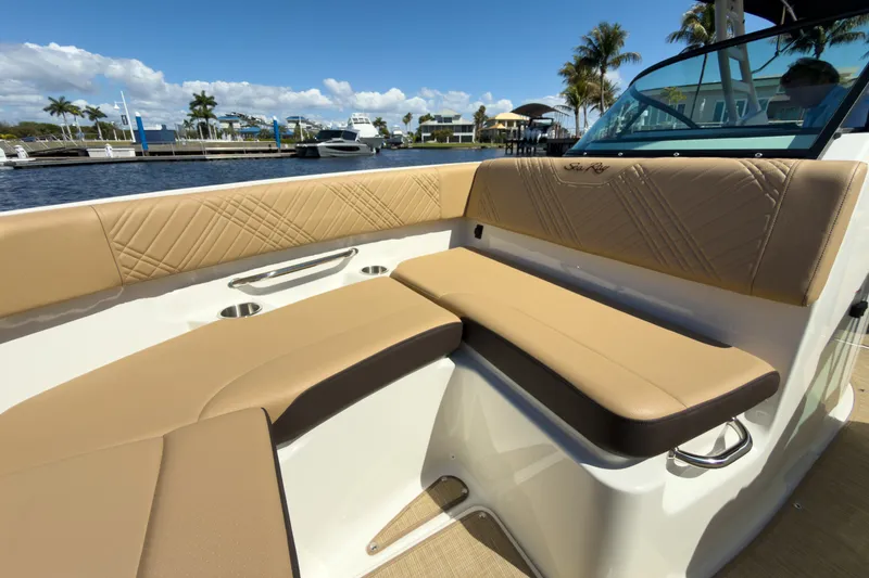 Slide: The Image of Sea Ray SDX 250 Outboard 2026 - 20