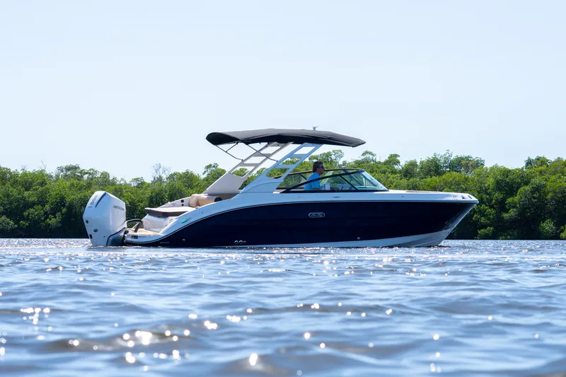 Slide: The Image of Sea Ray SDX 250 Outboard 2026 - 31
