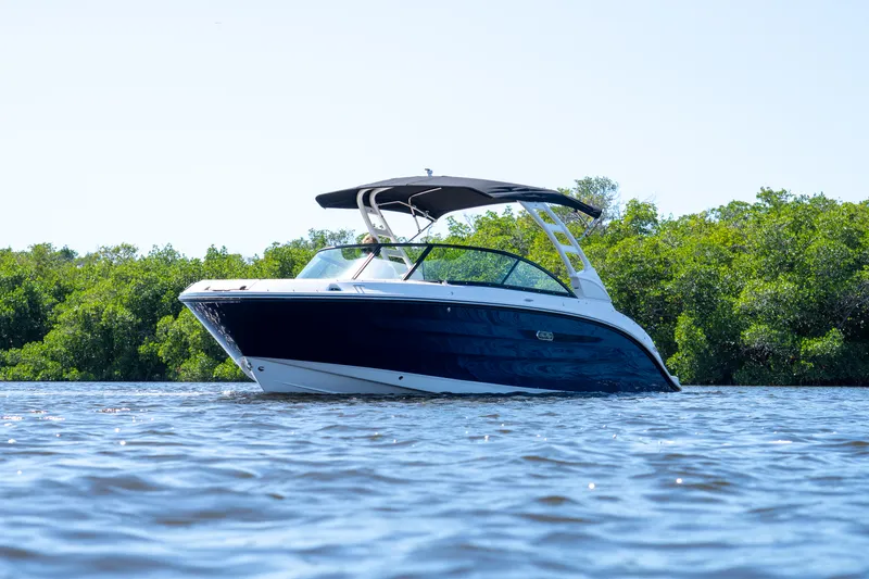 Slide: The Image of Sea Ray SDX 250 Outboard 2026 - 36