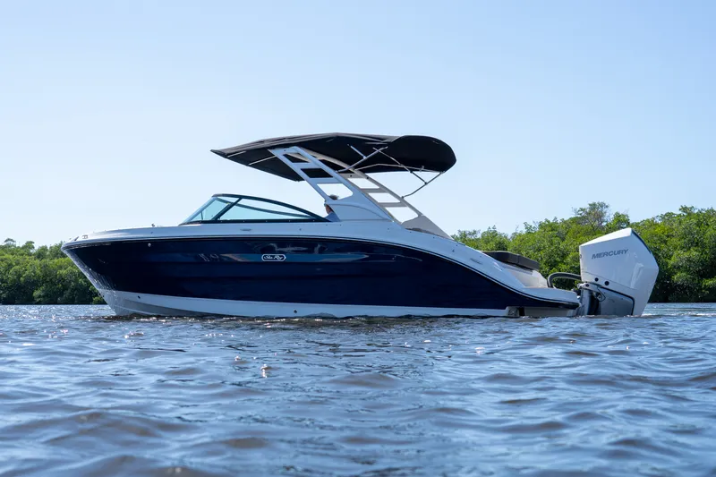 Slide: The Image of Sea Ray SDX 250 Outboard 2026 - 39