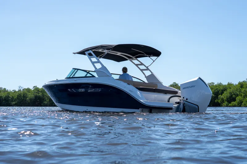 Slide: The Image of Sea Ray SDX 250 Outboard 2026 - 40