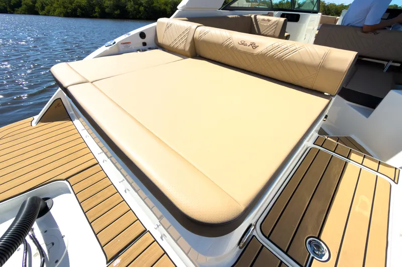 Slide: The Image of Sea Ray SDX 250 Outboard 2026 - 5