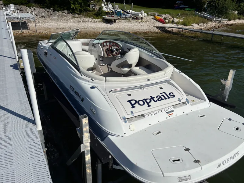 The Image of Four Winns 214 FS 2004 - undefined