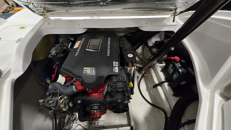 Slide: The Image of Four Winns 214 FS 2004 - 19