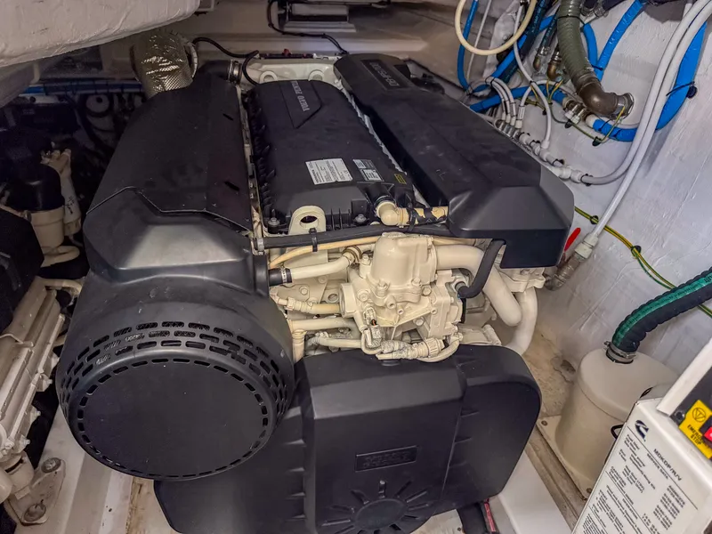 Slide: The Image of Azimut S6 2019 - 83