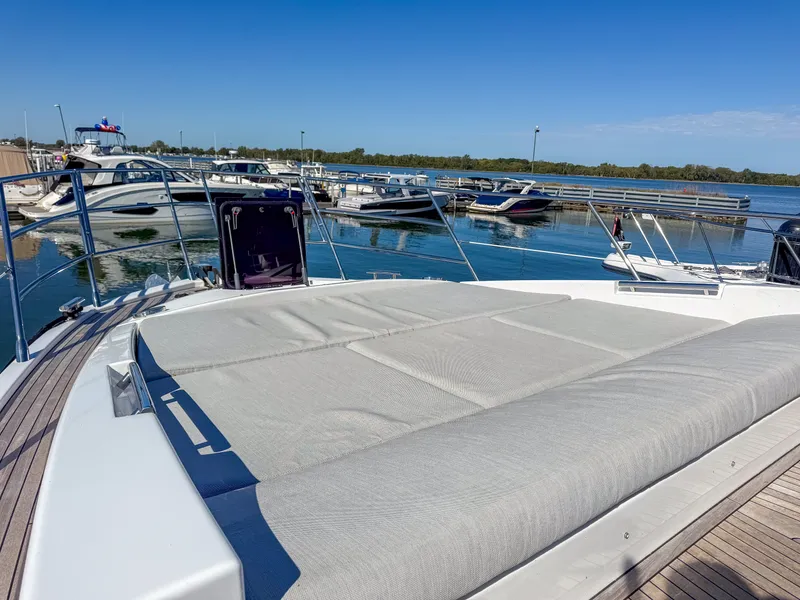 Slide: The Image of Azimut S6 2019 - 81