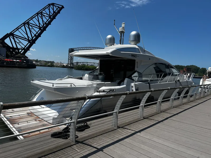 Slide: The Image of Azimut S6 2019 - 2