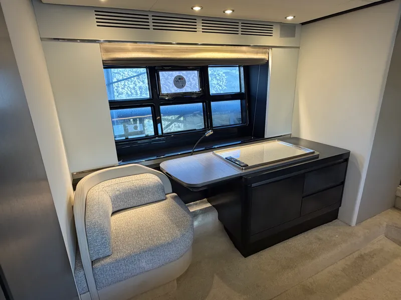 Slide: The Image of Azimut S6 2019 - 28