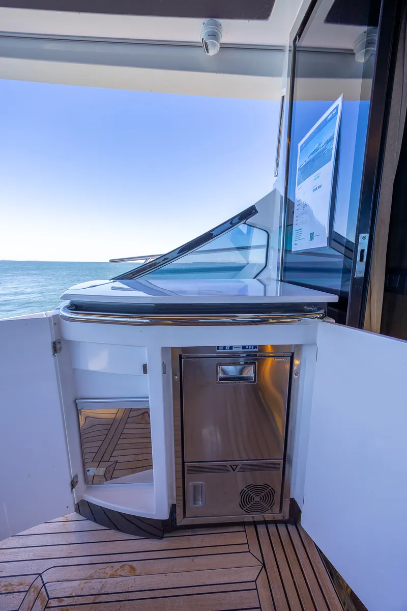 Slide: The Image of Azimut S6 2019 - 61