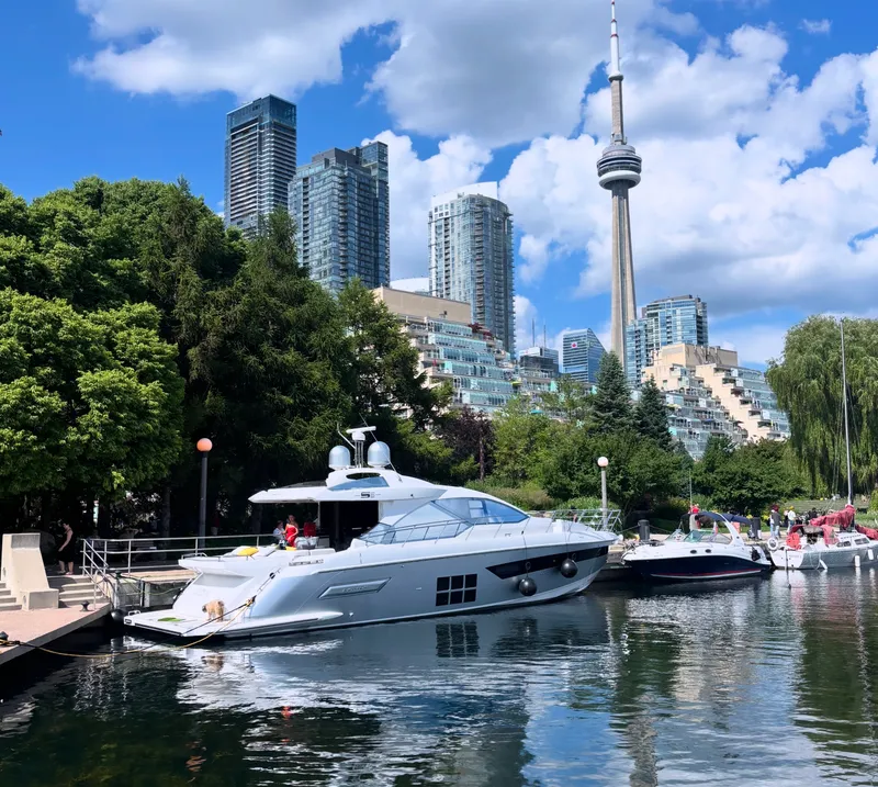 Slide: The Image of Azimut S6 2019 - 4