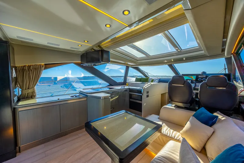 Slide: The Image of Azimut S6 2019 - 39