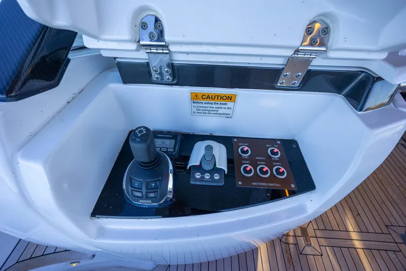 Slide: The Image of Azimut S6 2019 - 62