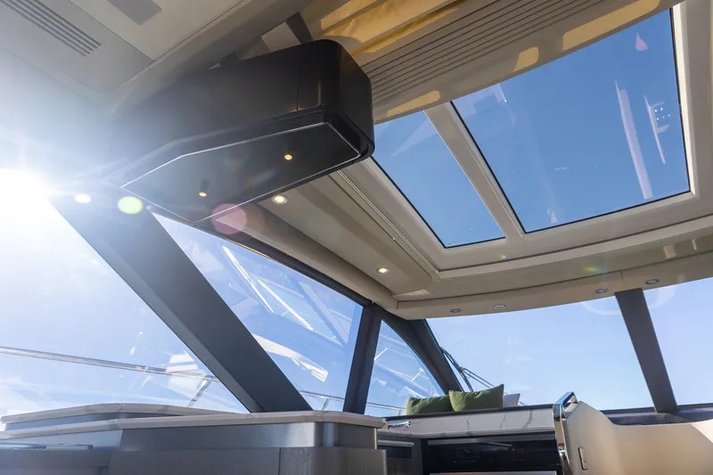 Slide: The Image of Azimut S6 2019 - 70