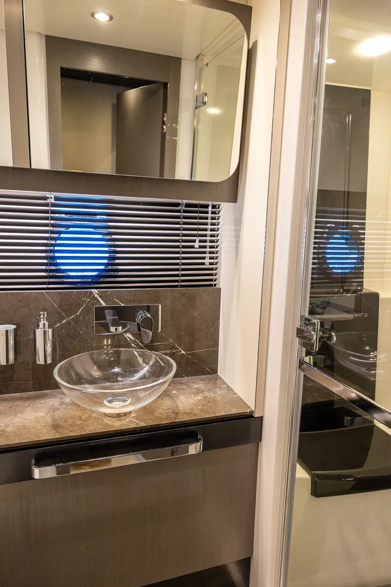 Slide: The Image of Azimut S6 2019 - 26